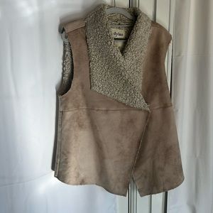 Dylan Los Angeles faux vest